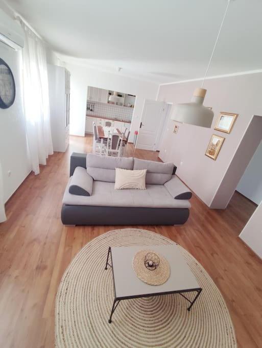 Family Heritage Apartment สปลิท ภายนอก รูปภาพ